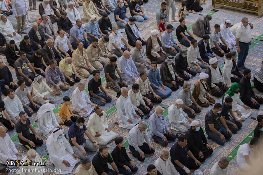 تقرير مصور/ إقامة صلاة الجماعة في حرم الإمام الحسين (ع)