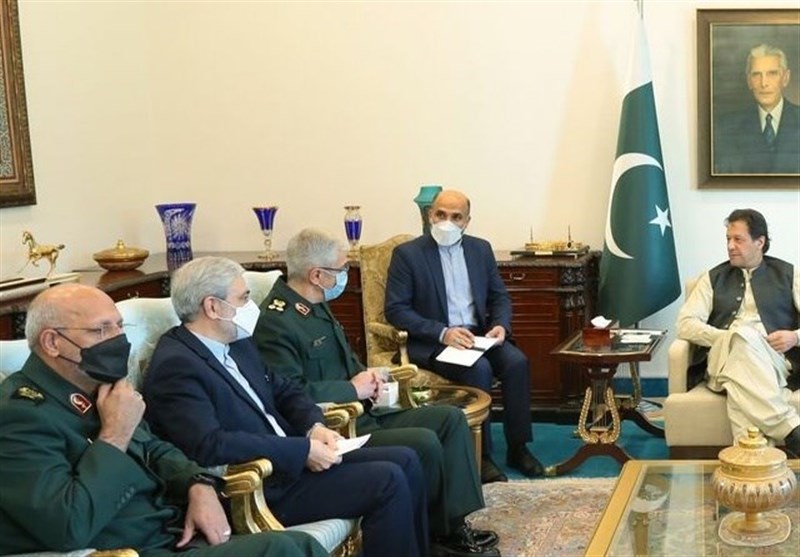 Pakistani PM Imran Khan, Iranian commander discuss Afghanistan
