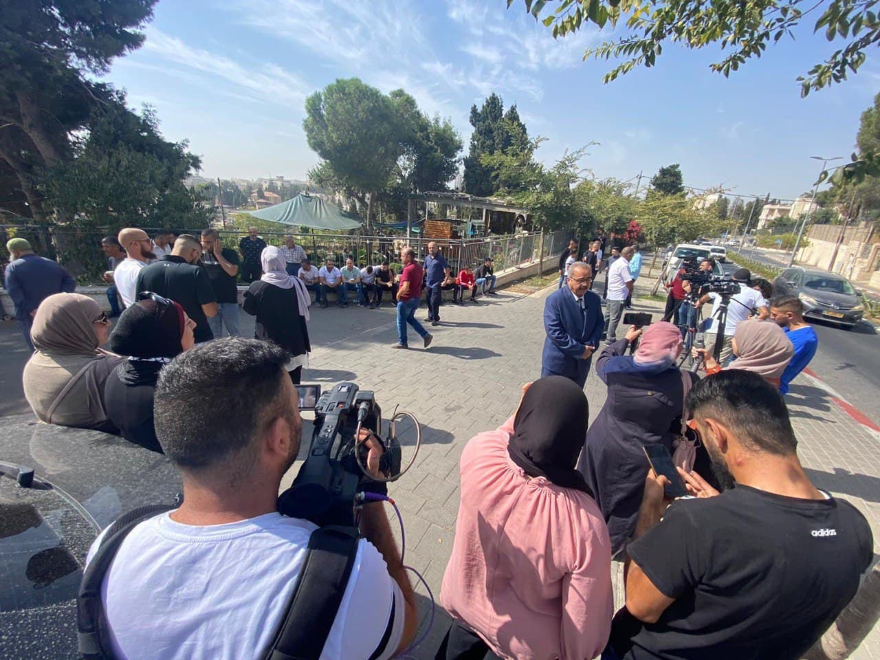 وقفة احتجاجية لأهالي الشيخ جراح أمام القنصلية البريطانية