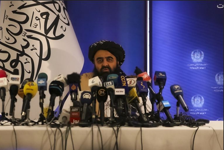 "طالبان" تؤكد رغبة الحركة في علاقة مع أمريكا وتعلن الموقف من داعش وتتعهد بحماية مساجد الشيعة