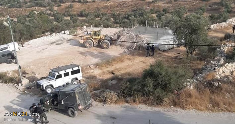 Israeli occupation forces demolishes Palestinian house in al-Khalil