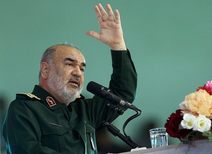 الشهيد "قاسم سليماني" قام بدور استثنائي لاستعادة كرامة الامة