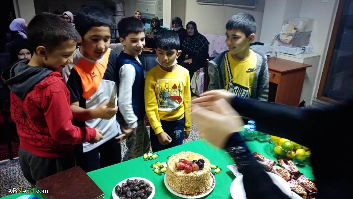 تقرير مصور/ مؤسسة "الاقرار والتعاون" في اسطنبول تقيم حفلا للإطفال بمناسبة تتويج الإمام المهدي(عج)