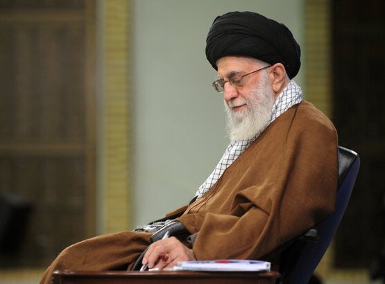 قائد الثورة يوافق على عفو او خفض العقوبة عن اكثر من 3400 محكوم