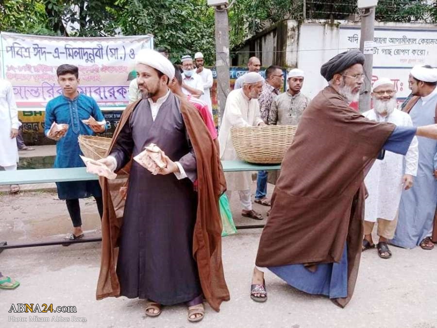 Photos: Water distribution among public on occasion of Prophet Muhammad birthday in Khulna, Bangladesh