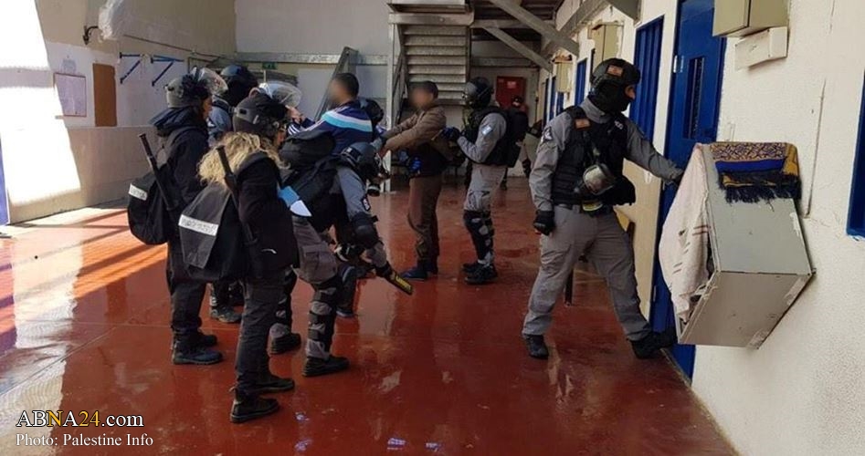 Israeli prison service attacks and violently beat 90 Palestinian prisoners in Gilboa prison