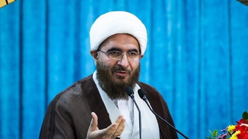 بەرپاکرانی یەکەم نوێژی ھەینی لە تاراندا دوای تێپەڕینی ٢٠ مانگ