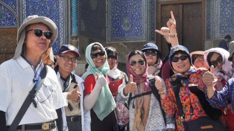 イランが外国人観光客の受け入れを再開