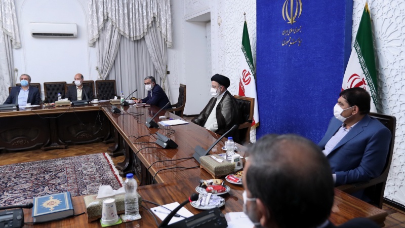 イラン大統領が、社会正義と持続可能なエネルギー確保を強調