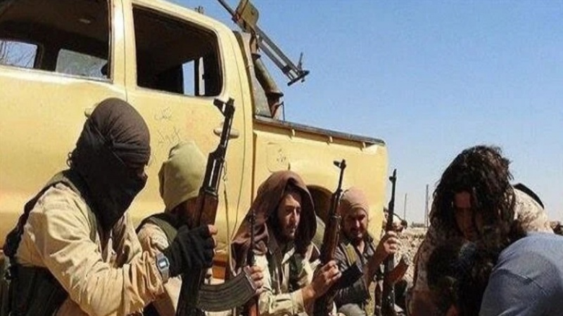 Suriye'nin İdlib'in Batısı ve Lazıkiye'de Teröristler Arasındaki Ağır Çatışmaların Yaşanması