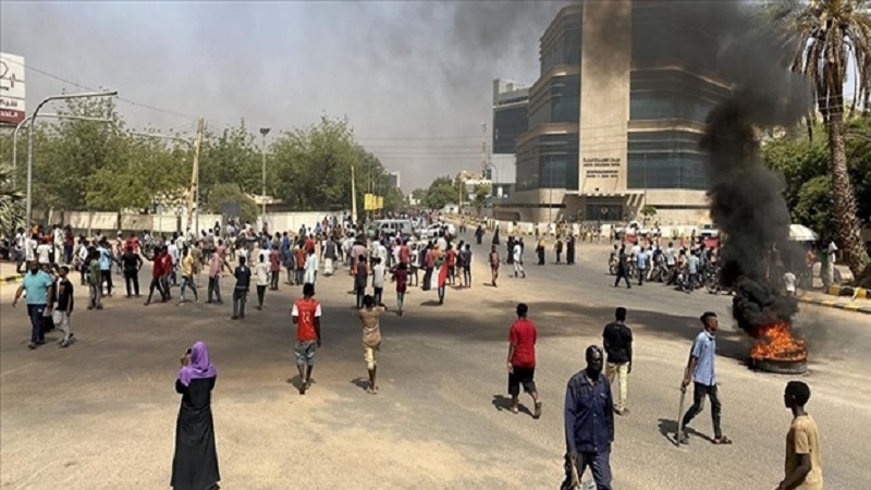 Sudan'da darbe karşıtı gösteriler