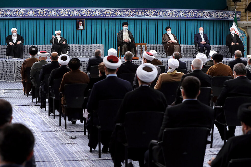 Imam Khamenei: Muslims’ unity necessary for realization of new Islamic Civilization