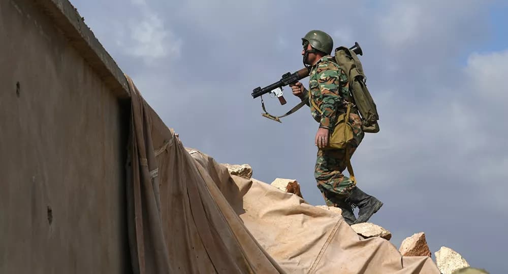 Defesa antiaérea da Síria repele ataque a partir das Colinas de Golã, há 2 feridos, diz Damasco
