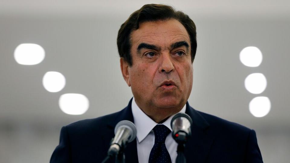 Saudi Arabia orders Lebanese ambassador to leave kingdom