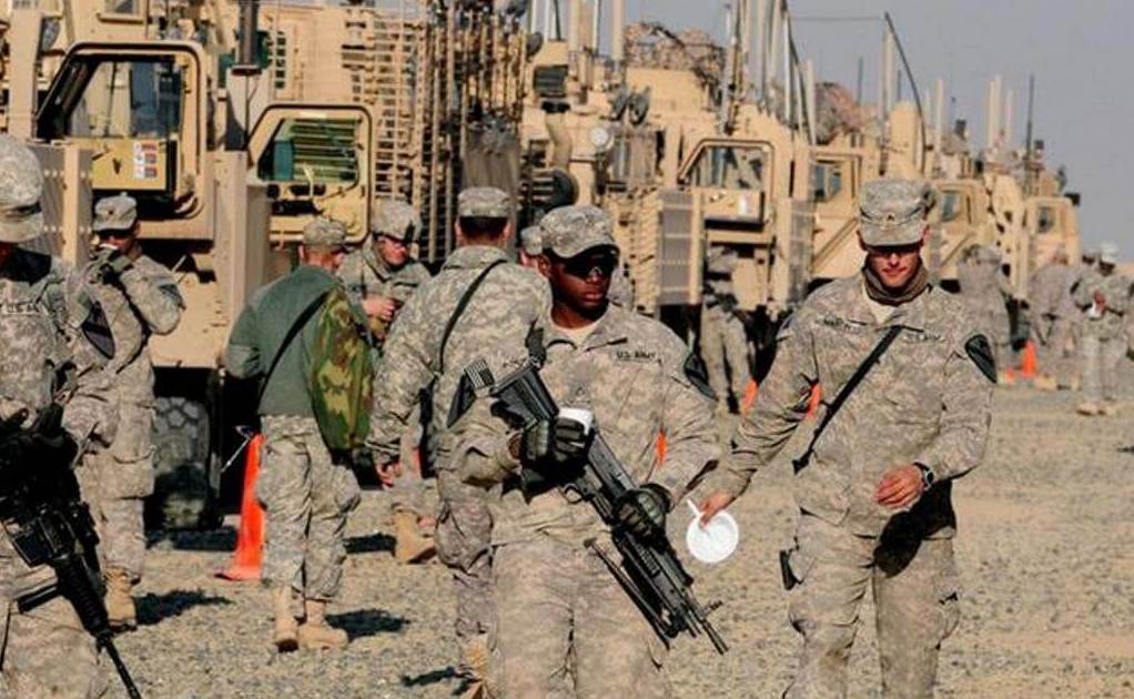 أنباء عن سماع دوي انفجارات قرب القاعدة الامريكية في دير الزور