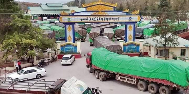 သုံးပတ္ အတြင္း ျမန္မာ့ နယ္စပ္ ကုန္သြယ္ေရး အေမရိကန္ေဒၚလာ သန္း ၃၈၀ ဝန္းက်င္ ေလ်ာ့က်ေန