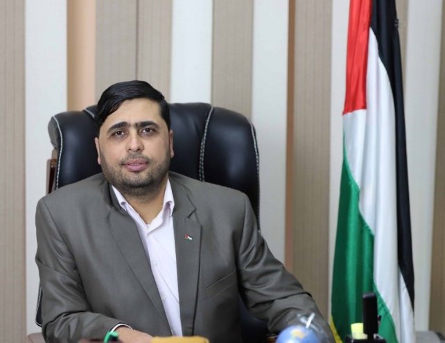 حركة حماس تطالب بمعاقبة سفير الاحتلال لتمزيقه تقرير مجلس حقوق الإنسان