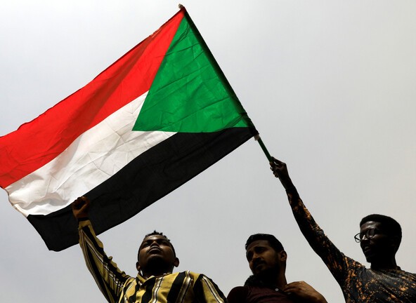 السلطات السودانية تطلق سراح مسؤولين من نظام "عمر البشير"