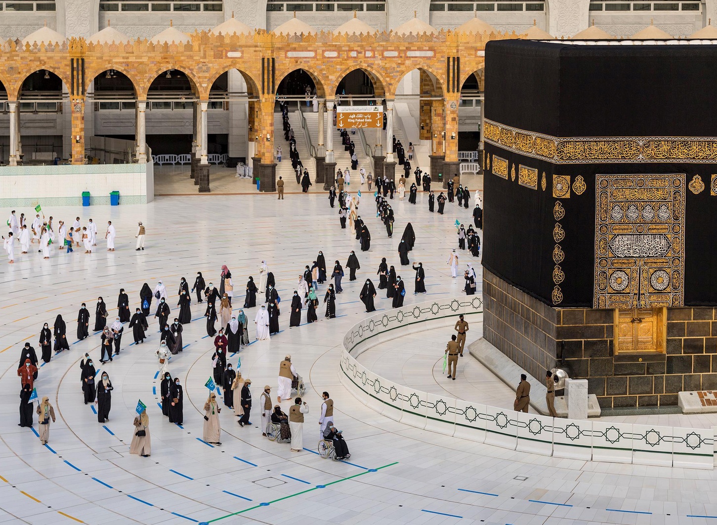 السعودية تسمح بقدوم المعتمرين عبر جميع المنافذ باستثناء واحد
