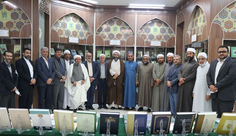 Sunni prayer leaders from Hormozgan visit Islamic Research Foundation