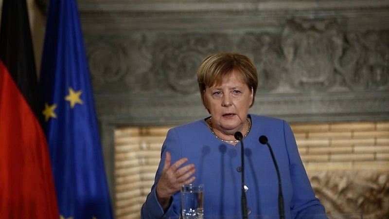 Merkel preoccupata per il Covid, verso la linea dura per i non vaccinati