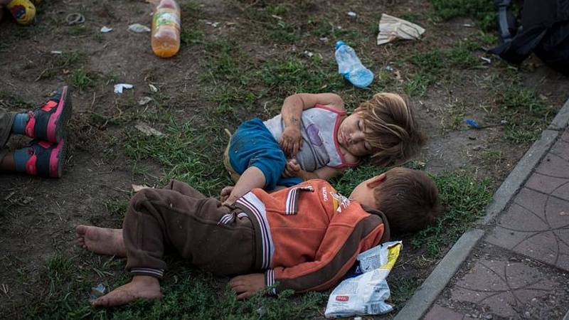 Avrupalı ​​çocuklar aşırı yoksulluk riski altında