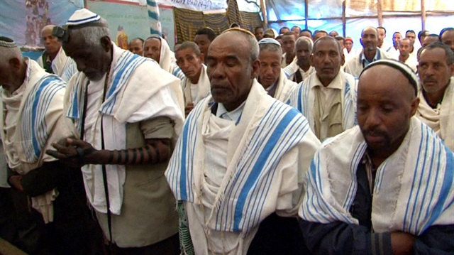 رئيس الاحتلال الإسرائيلي يدعو إلى إحضار آخر اليهود الإثيوبيين إلى إسرائيل