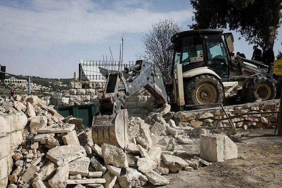 Imam of Al-Aqsa condemns world’s silence about Zionists’ attacks on Muslim cemeteries