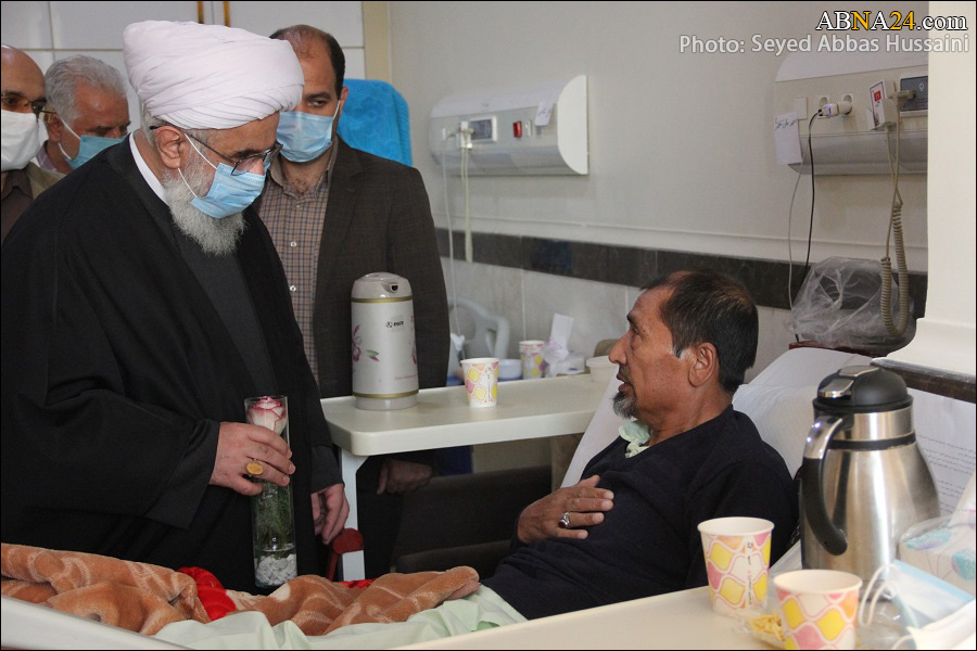 تصویری رپورٹ/ آیت اللہ رمضانی نے قندھار دھشتگردانہ حملے زخمیوں کی عیادت کی