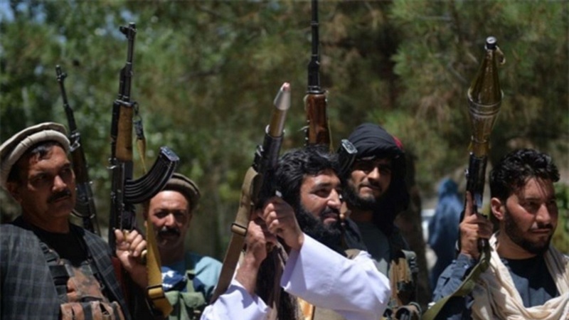 Taliban Larang Taksi Bawa Penumpang Bersenjata