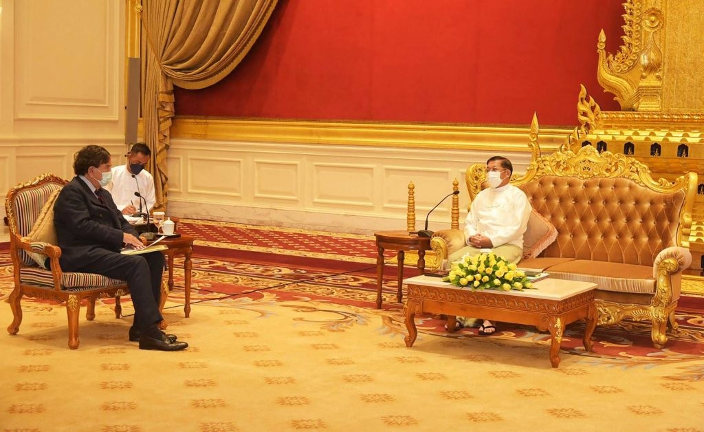  စစ္ေခါင္းေဆာင္ ႏွင့္ေတြ႕ခဲ့ သည့္ ျမန္မာျပည္ေရာက္ အေမရိကန္ သံတမန္ေဟာင္း ဘာေတြ ဖြင့္ဟ သလဲ