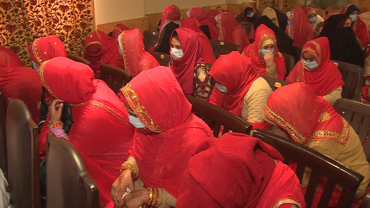 جعفری کونسل جموں و کشمیر کی جانب سے سرینگر میں 55 مستحق جوڑوں کی اجتماعی شادیوں کی تقریب کا انعقاد
