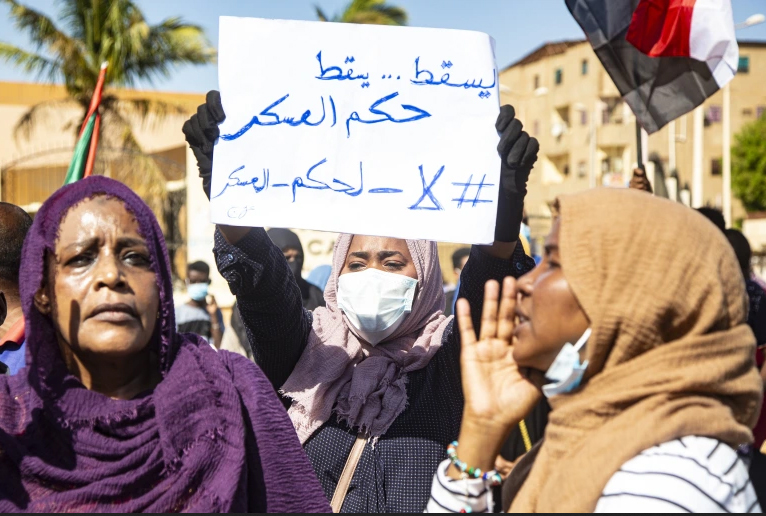 مجلس السيادة الجديد يتعهد بتشكيل حكومة خلال أيام في السودان