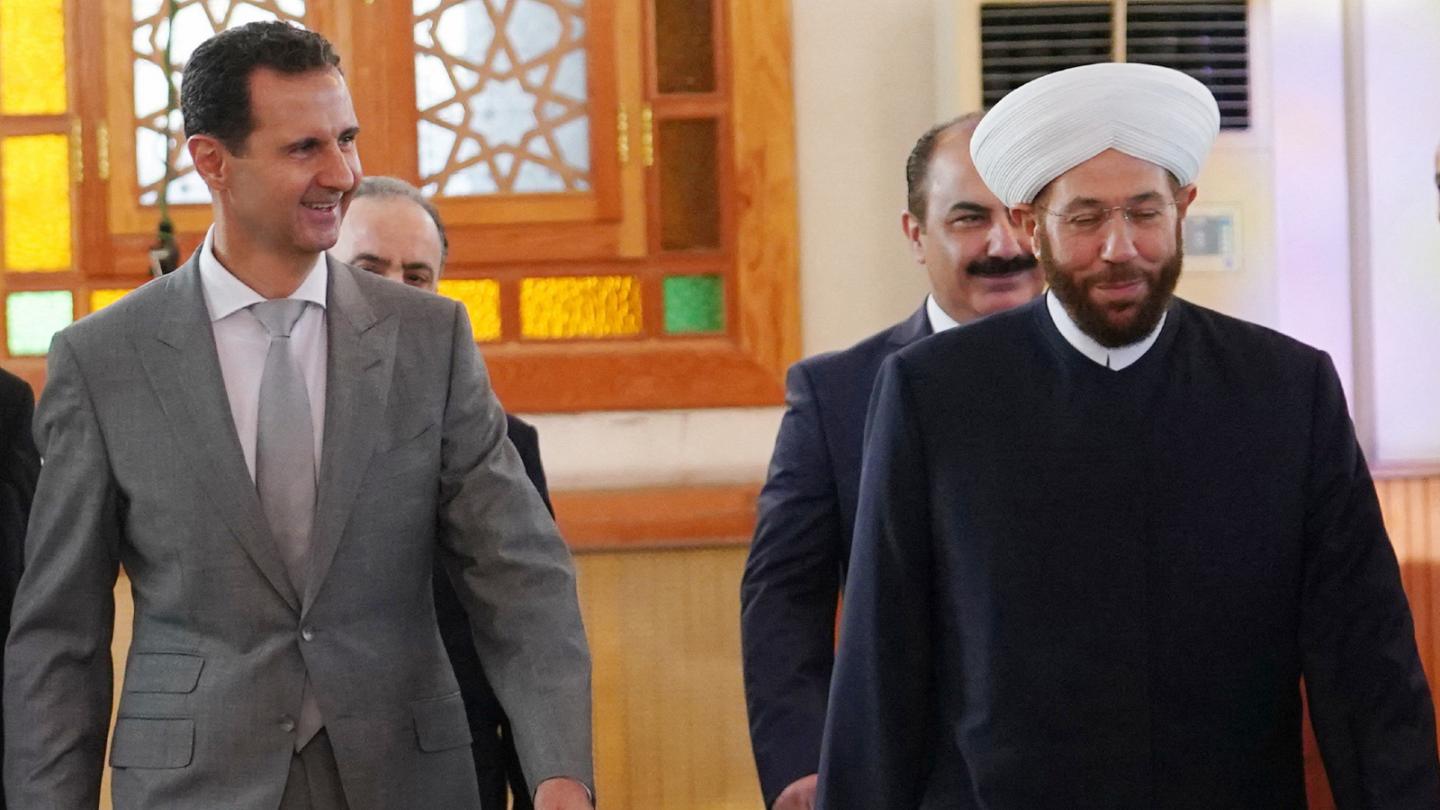 Presidente Assad abole el cargo de Gran Muftí y traslada sus prerrogativas al Consejo de Jurisprudencia Islámica