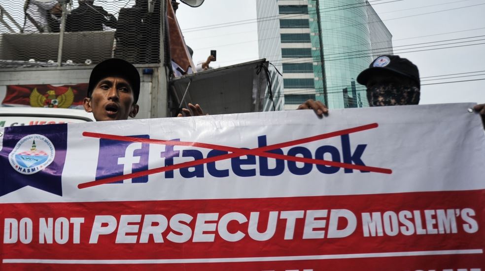 Protesters in California accuse Facebook for inciting violence against Muslims
