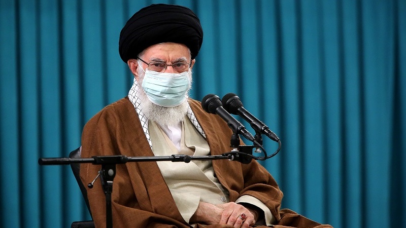 Ayatollah Khamenei: nella guerra morbida i colonialisti cercano di allontanare gli iraniani dal loro talento
