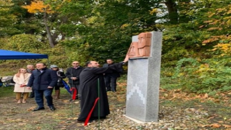 АБШ-да Гарабағ ермәниләринин рәмзи олан абидә гојулду