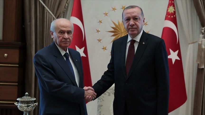 أردوغان يتسلم خريطة لـ"العالم التركي" تضم أراضي تابعة لدول أخرى+(صورة)