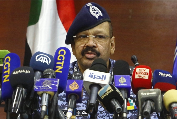 الشرطة السودانية تنفي إطلاق الرصاص على المتظاهرين السلميين