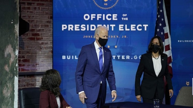 Kamala Harris'in İletişim Direktörü istifa ediyor