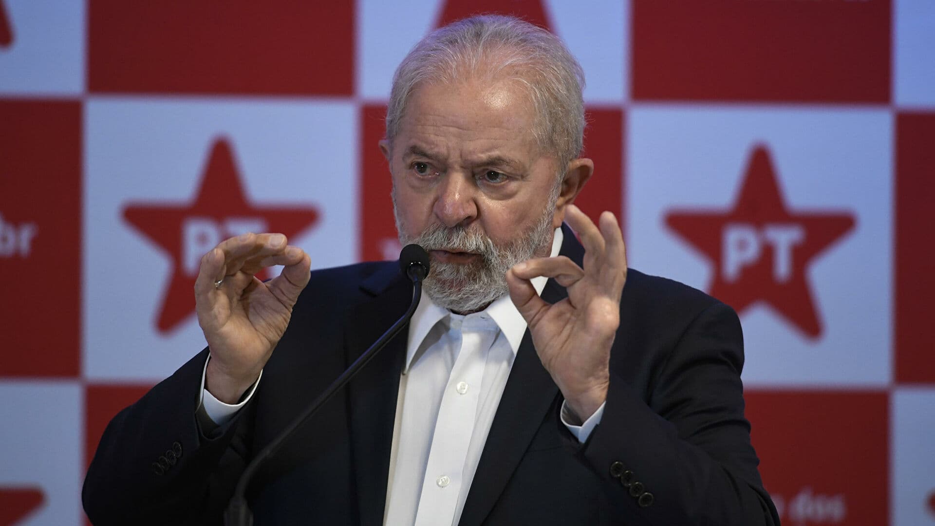 Lula defende regulação de redes sociais visto que Brasil tem presidente 'que diz 5 mentiras ao dia'