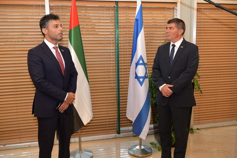 الإمارات تستفيد من جرائم "الاستيطان الإسرائيلي" ومعاناة الشعب الفلسطيني   