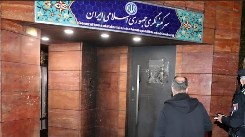 在独ハンブルク・イラン領事館の建物が攻撃される