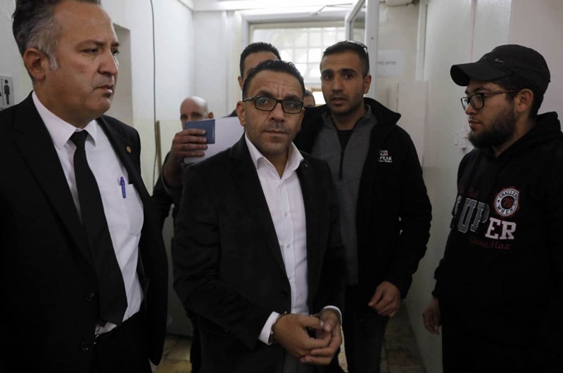 Israeli enemy forces storm house of al-Quds governor, assaults him and family