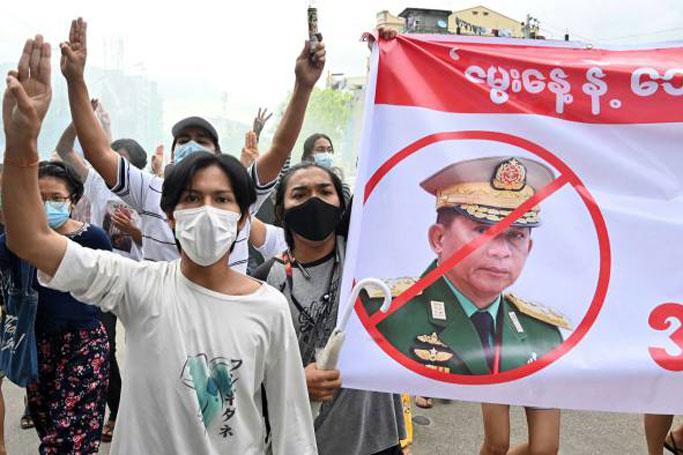  ျမန္မာ စစ္ေကာင္စီႏွင့္ ပတ္သက္ေနသည့္ ကုမၸဏီမ်ား ႏိုင္ငံတကာ မိတ္ဖက္အခ်ိဳ႕၏ ရင္းႏွီးျမႇဳပ္ႏွံမႈ ဆုံးရႈံး ရဖြယ္ရွိေန
