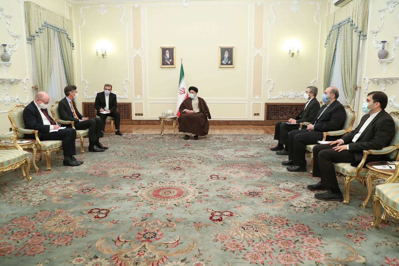 ایران اور نیدرلینڈز کے درمیان تجارتی اور ثقافتی تعلقات بڑھانے میں صدر رئیسی کی تاکید