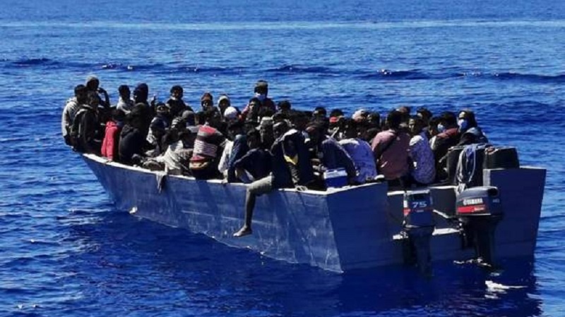 Migranti: due barconi arrivati a Dover con 40 persone