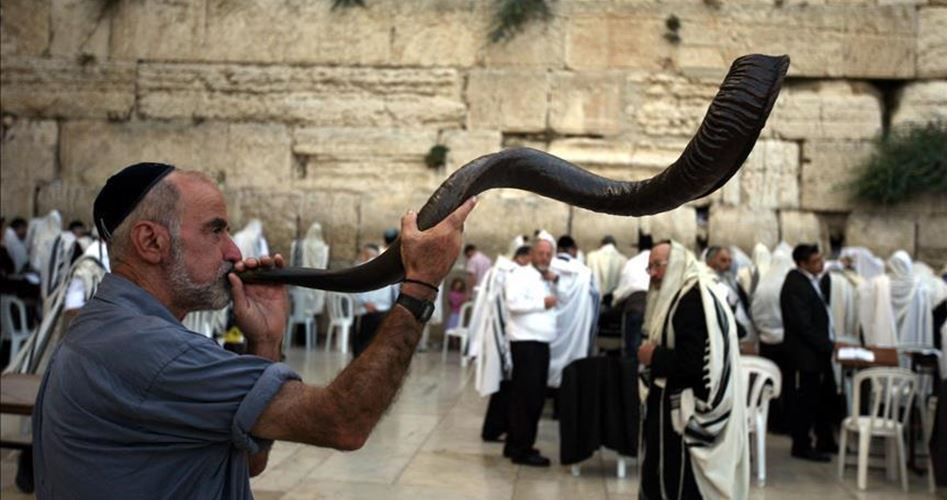 25 Extremist Jewish settlers perform provocative Talmudic rituals near al-Aqsa