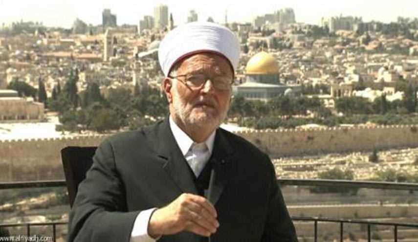 عكرمة صبري يُحذر من مشاريع تهويدية متواصلة لمحاصرة الأقصى