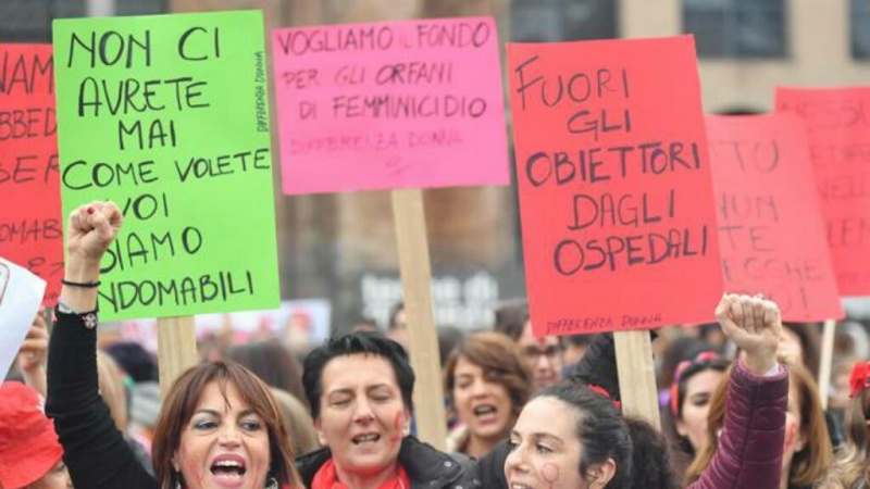 Italia, violenza donne: corteo 'Non una di meno'